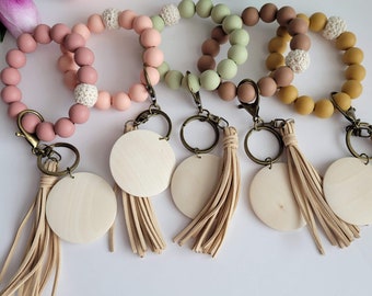 Personalized Silicone Bead Wristlet Keychain, Personalized keychains, Boho Wristlets, Mom Gifts, Gifts for her