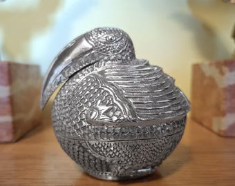 Antike kambodschanische Betelnussdose aus 900er Silber, frühes 20. Jahrhundert, Khmer – 10 x 10 cm