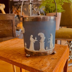 Antique Victorian Wedgwood Biscuit Barrel