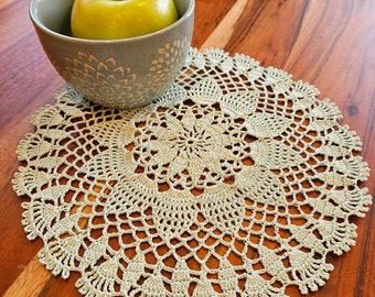 10 inch / Handmade crocheted circle cotton doily, approx. 10 inch (25 cm) in diameter, mint color / table centerpiece / home decor