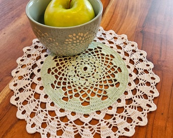 9.5 inch / Handmade crocheted circle cotton doily, approx. 9.5 inch (23 cm) in diameter, mint & white color / table centerpiece / home decor