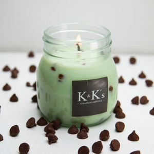 8oz Mint Chocolate Chip Ice Cream Soy Wax Scented Candle - Mint Chocolate Chip Candle- Mint Chocolate Candle - Jar Candle - Soy Wax Candle
