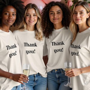 カスタムTシャツ Giftful Friends Family Gifted パーソナライズされた Gifteful Tシャツ Bachelorette Gifte Wedding-Gifte Giftful-Friends にあなたのデザインを贈ろう