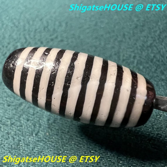 Original Barel Type Nepali Multiple Stripes Dzi Bead Gem Original barel type nepali multiple stripes dzi bead gem