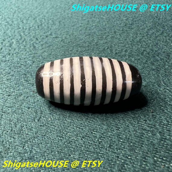 Original Barel Type Nepali Multiple Stripes Dzi Bead Gem Original barel type nepali multiple stripes dzi bead gem