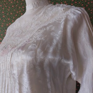 1970s French vintage victorian revival high-neck blouse zdjęcie 6