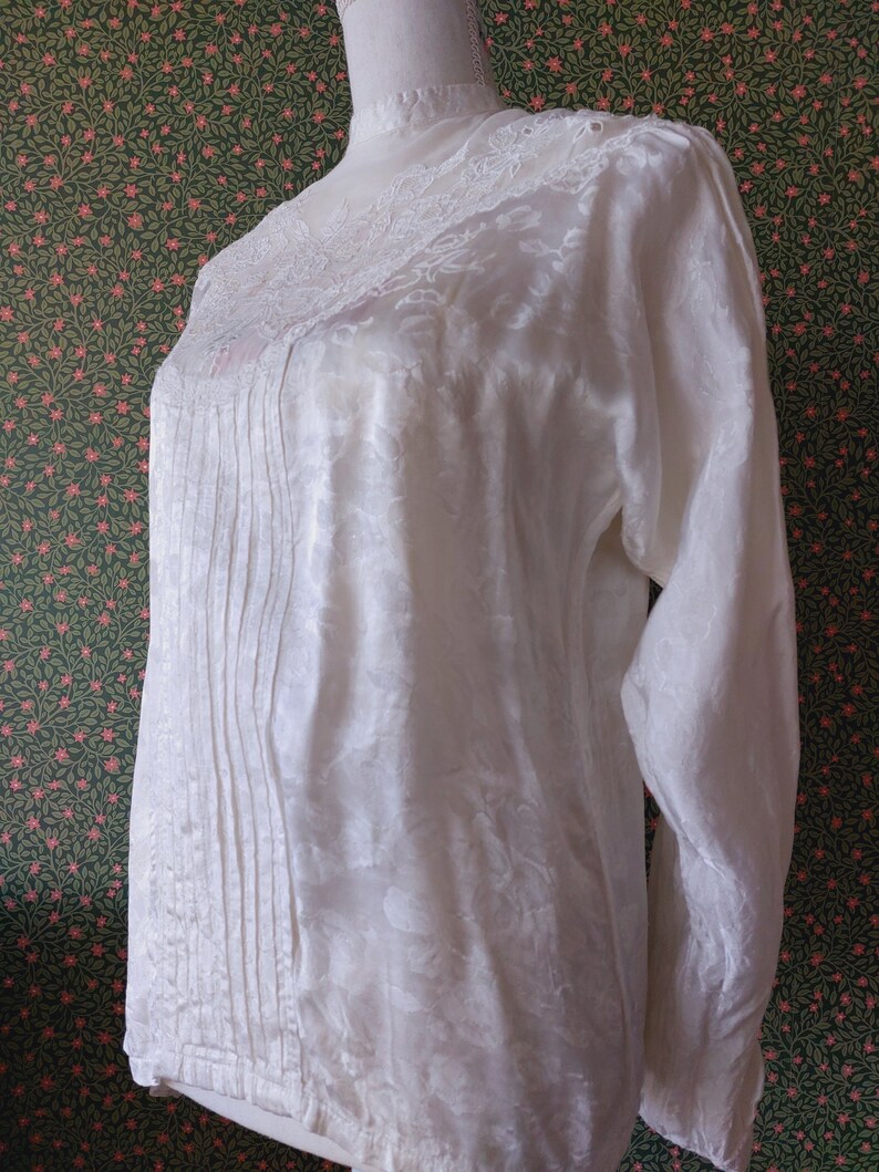 1970s French vintage victorian revival high-neck blouse zdjęcie 8