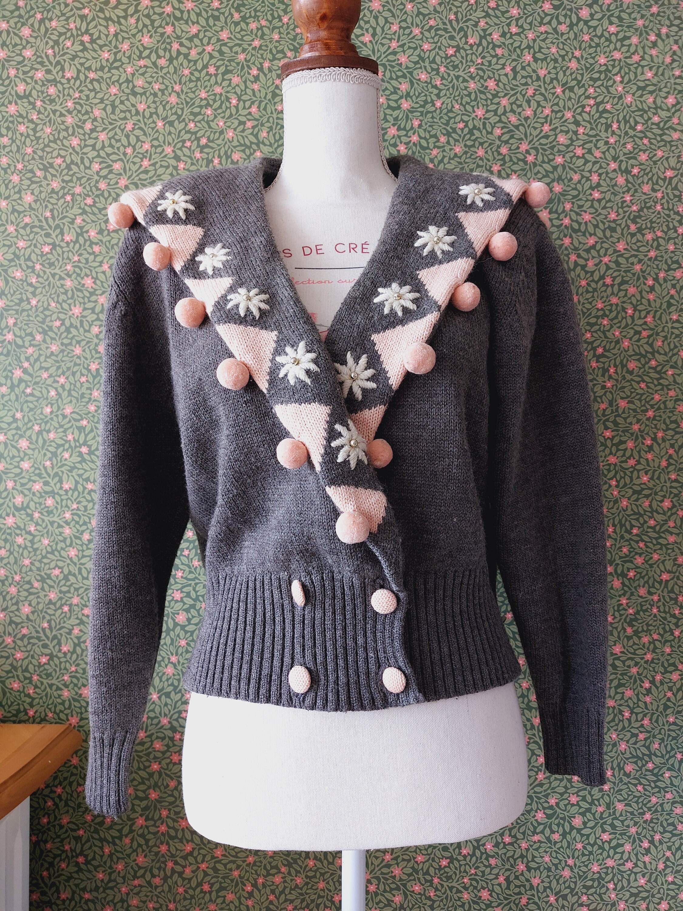 VINTAGE EMBROIDERED CARDIGAN 1980s Trachten Austrian Knit VINTAGE EMBROIDERED CARDIGAN 1980s Trachten Austrian Knit