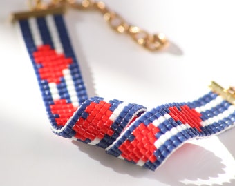 Pulsera de cuentas Miyuki con diseño de corazones Miyuki Delica, azul, blanco y rojo en telar - Little Heart