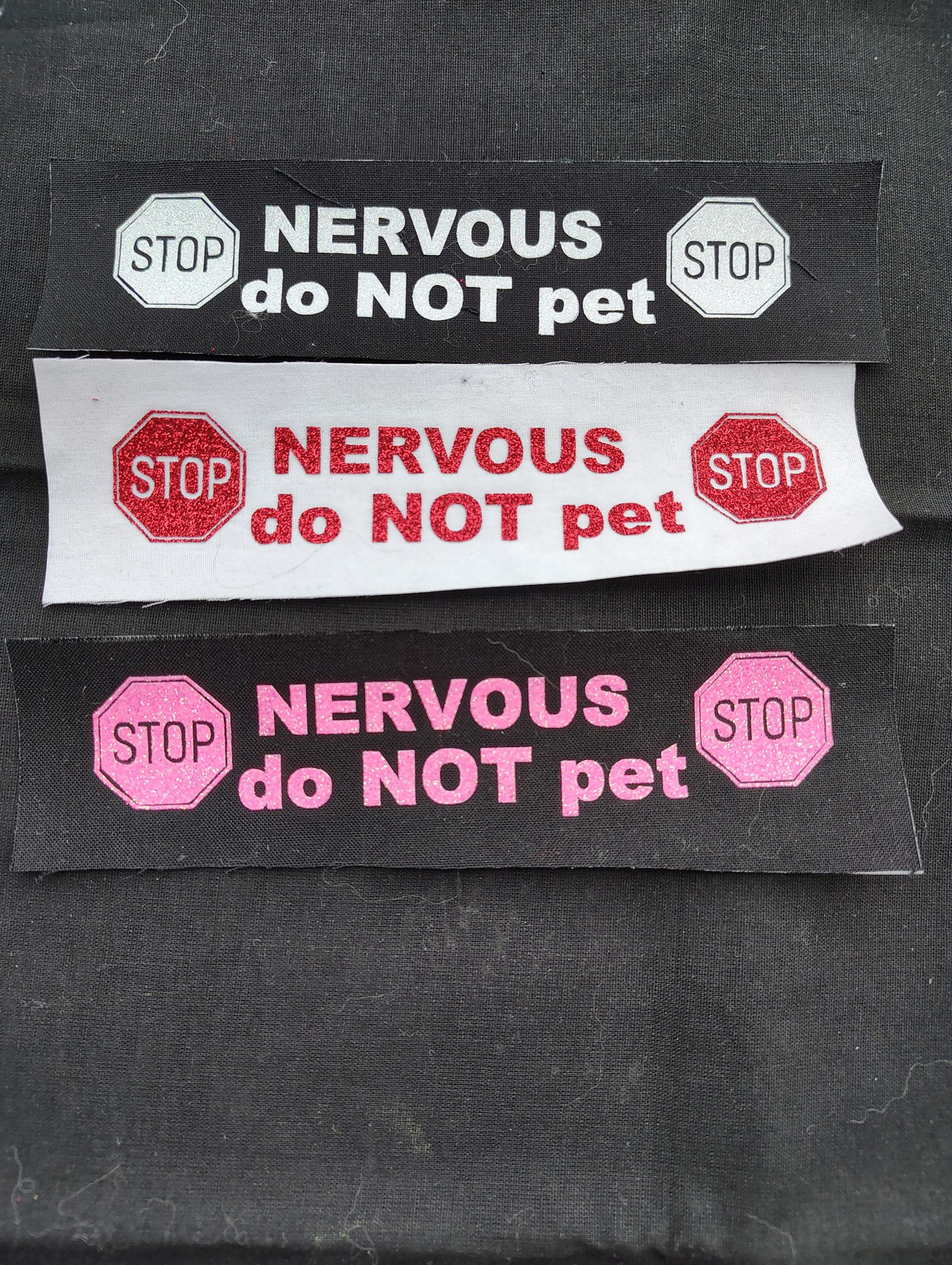 Advivio Hundeleine Mit Aufschrift 'I Get Nervous Do Not Approach' – Rot, Leinenhülle Für ängstliche Hunde