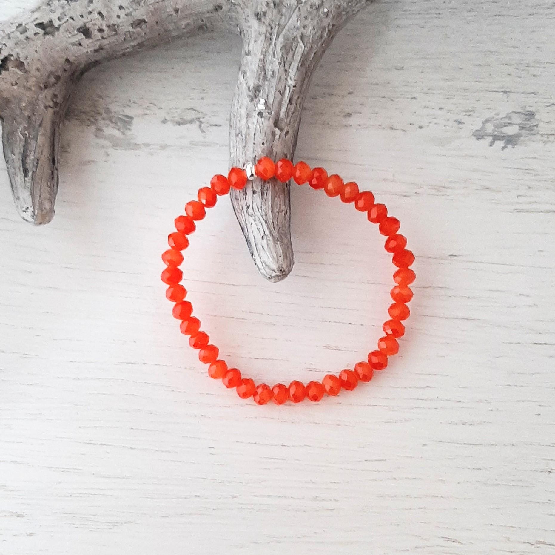 作品オーダー Bracelet With Faceted Glass Beads Strung on an Elastic Band