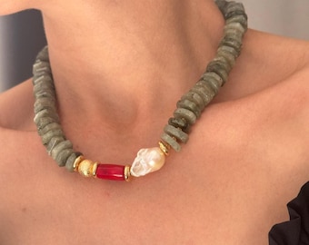 Gargantilla de labradorita natural: collar de coral rojo con perla barroca, joyería llamativa hecha a mano, regalo de Navidad único para ella.