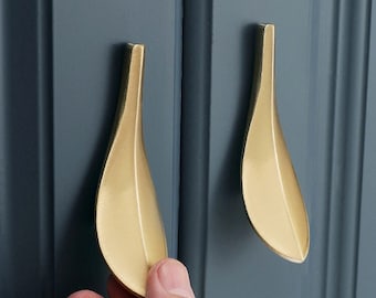 Scandinavian style brass furniture knobs,  gold leaf shape brass door handle, cabinet knob,  furniture door knobs, kitchen cabinet knobs