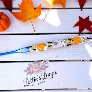 Spooky Iridescent Crochet Hook - Lightweight Resin Hook with Sparkles– Spooky Gift for Crocheters – Handmade Hook 2mm–7mm