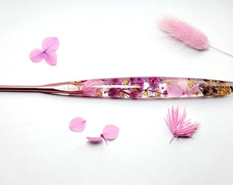 Lilac Fields Hook of Dreams Beautiful real dried purple flowers in Resin Crochet Hook with gold flakes