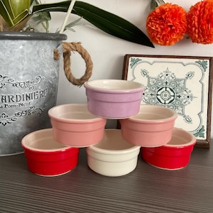 6 moldes de cerámica multicolor Cermer, platos para soufflé y flaneras, aptos para horno y mesa.