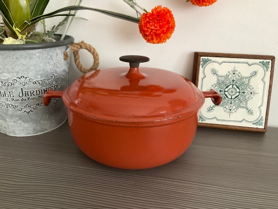 Vintage Le Creuset Enzo Mari la Mama Collection French Cast Iron Dutch Oven  Burnt Orange Round Lidded Cook Pot 