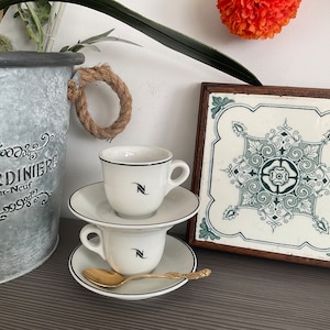 2 x Super stilvolle Nespresso Espressotassen und Untertassen, hergestellt in Deutschland, Kaffeetassen,