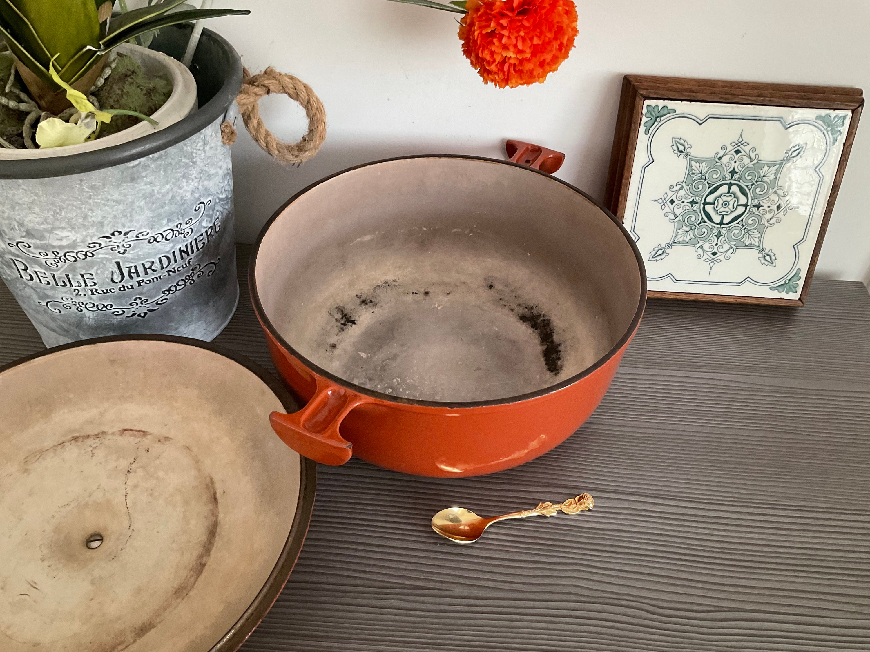 Vintage Le Creuset Enzo Mari la Mama Collection French Cast Iron Dutch Oven  Burnt Orange Round Lidded Cook Pot 