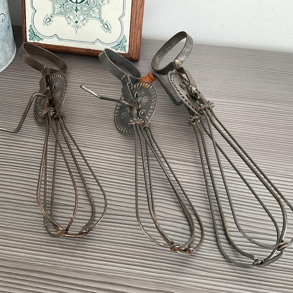 3 x Vintage French Metal Hand Whisk, Manual Balloon Rotary Wire Egg Beater, Batter Mixer