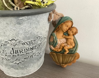 Pila de agua bendita vintage de la Virgen María: adorno católico de pared pintado a mano, hecho en Italia