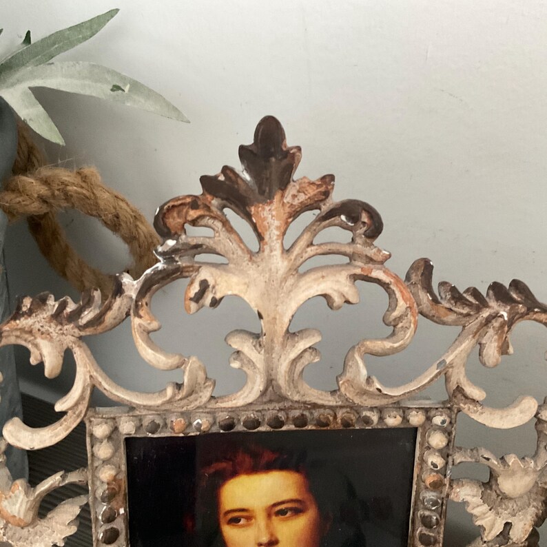 Prettu Frame Pretty Shabby Chic Freestanding Photo Frame, Ornate Metal Picture Frame ...