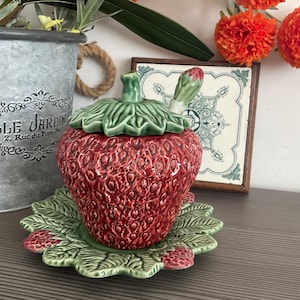 Pot de fraises Bordallo Pinheiro vintage, service en majolique portugaise