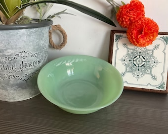 Fabulous Fire King JADEITE Salad Bowl, Serving Dish