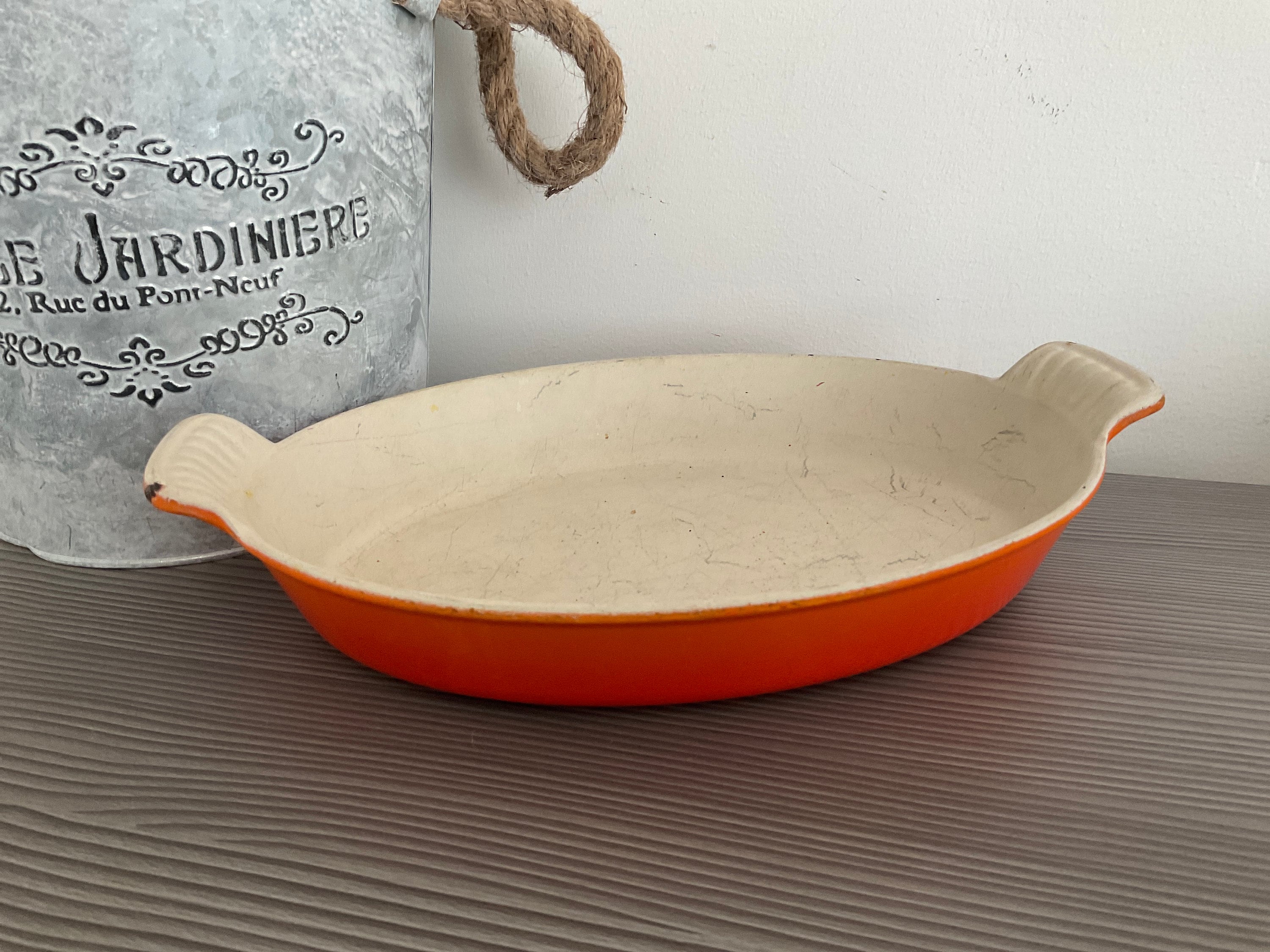 Cast Iron Oval Server - 6 Inches