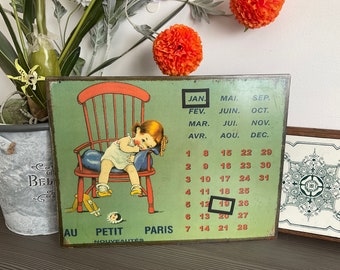 Vintage Franse eeuwigdurende kalender, shabby chic metalen wandkalender