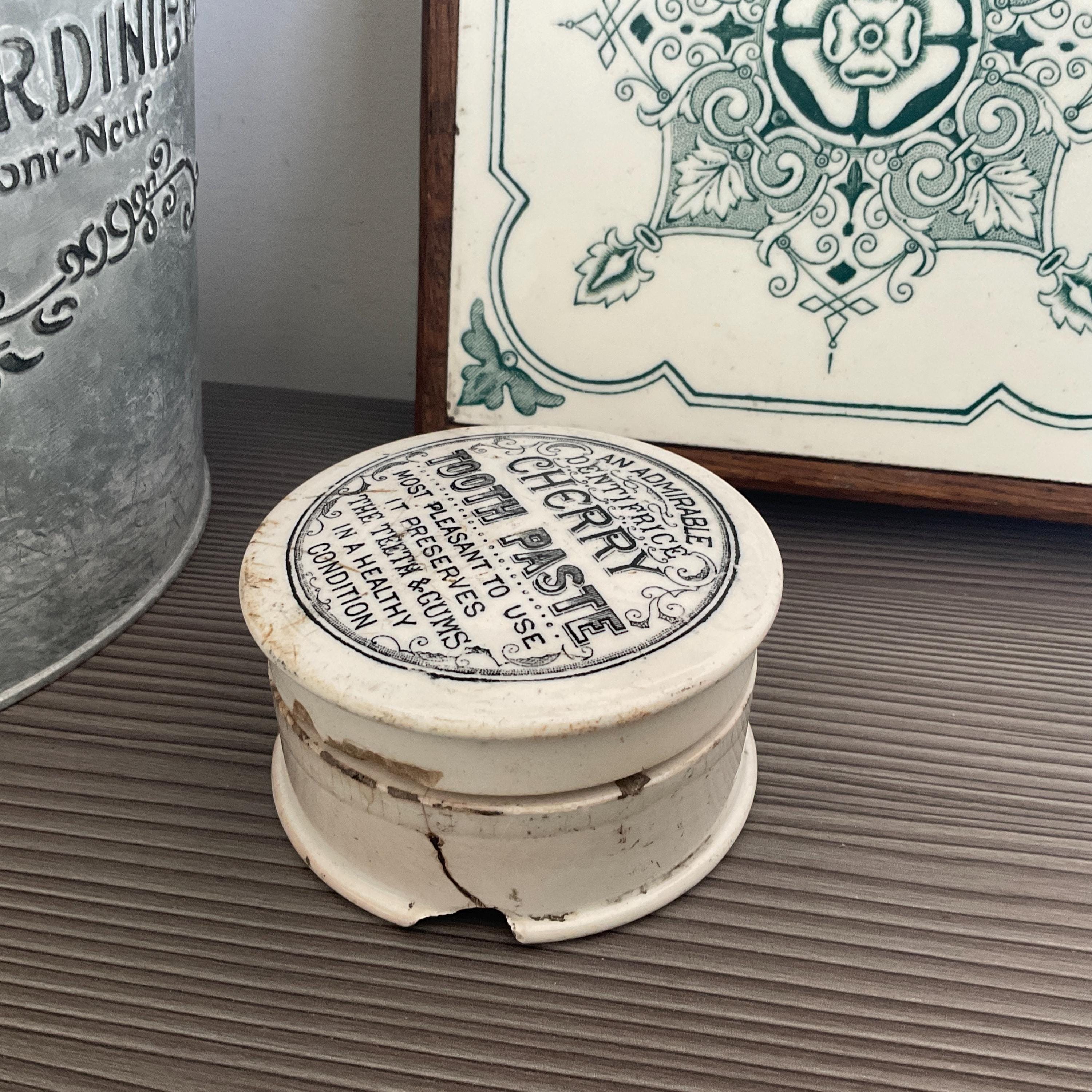 アンティークチェリーの歯磨き粉容器：ビクトリア朝の転写陶器の広告