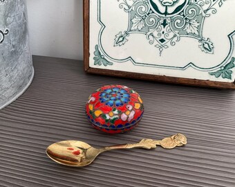 ヴィンテージ七宝細工小物入れ、美しい花柄エナメルの記念品箱、中国製
