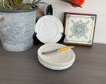 Authentic 1950 Wedgwood Green Majolica Leaf Plates, Green Vine