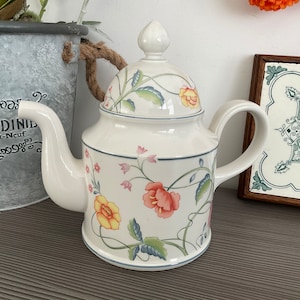 Vintage Villeroy & Boch Floral Teapot: Albertina Pattern