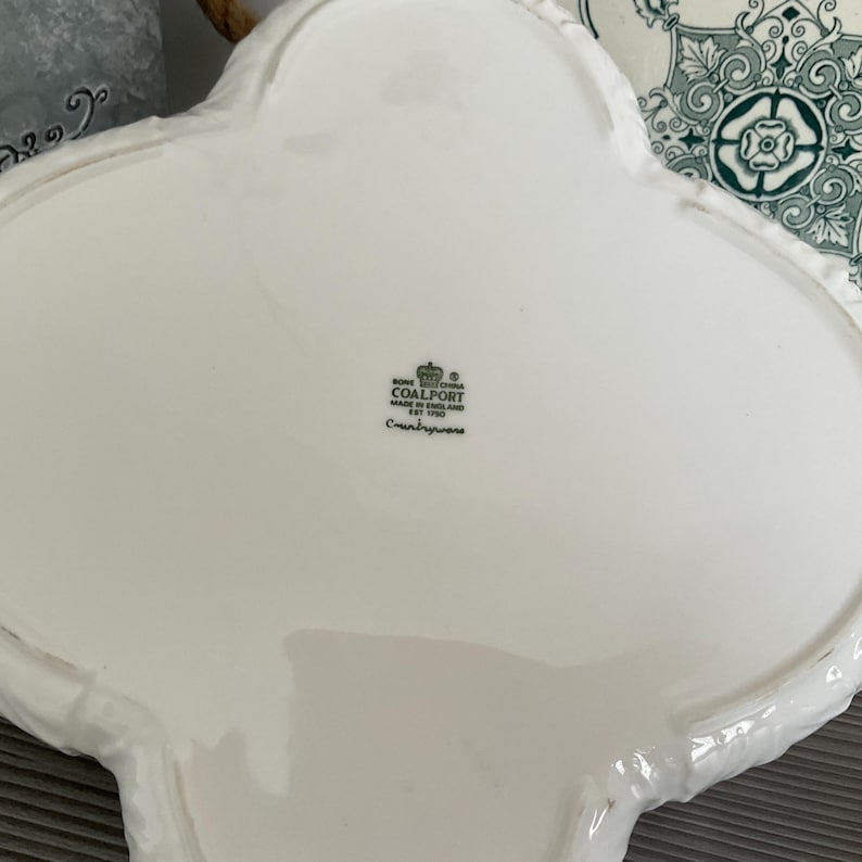Wedgwood Countryware Erdbeerkorb und Sahnekännchen, Embossed Bone China Bild 6