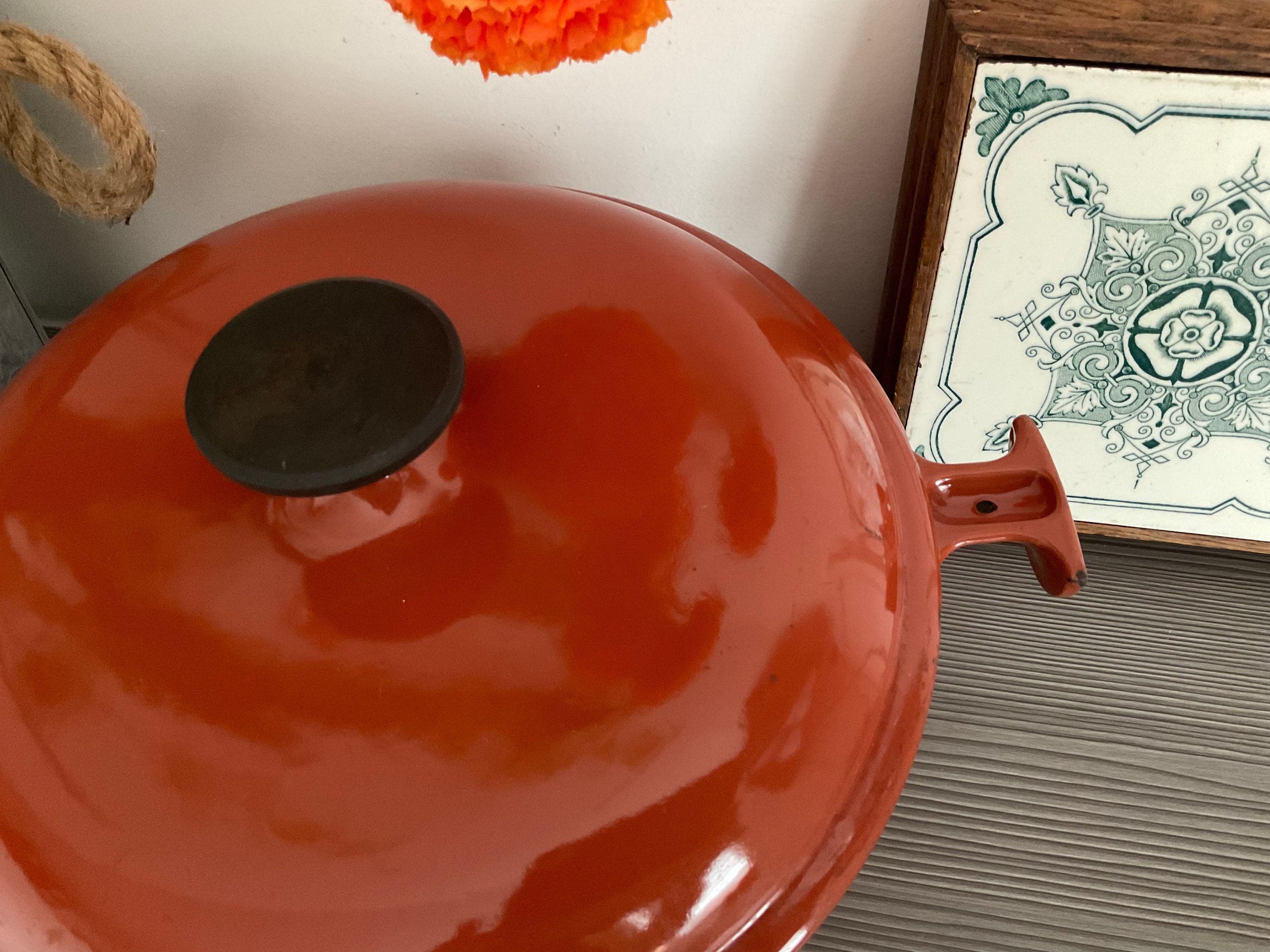 LE CREUSET エンツォ マリ ママシリーズ　２０ｃｍ　レッド　両手鍋 Le Creuset ルクルーゼ Casseruole 鍋 なべ 20cm おしゃれ ル