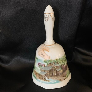 Vintage Currier & Ives 1979 Porcelain Limited Edition Bell American Treasury