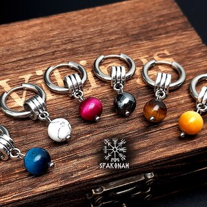 Mono-boucle d'oreille viking en acier inoxydable et métal et pierres - légère et agréable - cadeau pour homme /femme cadeau d'anniversaire