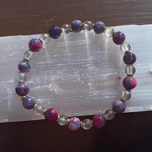 Purple Beaded bracelet, Beaded bracelet, Crystal Bracelet, Stretch Bracelet, Boho Bracelet, Hippie Bracelet, Gold Bracelet, Clear bracelet