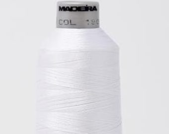 Hilo de bordar blanco Madeira Polyneon, 5500 yardas