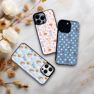 Funda de teléfono con bonito patrón floral de Winnie the Pooh, Eeyore y Tigger para iPhone, Samsung, Google Pixel, iPhone 16, 12, 13, 14, 15, Samsung S22, S23, S24...