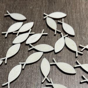 50 pieces of scattered decorations, wooden table decorations, fish, full confirmation, baptism, communion