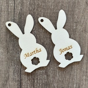 Holz Anhänger Schildchen Geschenkanhänger Hase Wunschname 10 cm Ostern Osterhase personalisiert Namen Bild 3