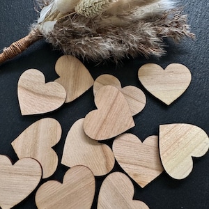 50 Streudeko Holz Herz Tischdeko Natur Hochzeit Dekoherzen Streuteile gerade 2cm 3cm 4cm 5cm