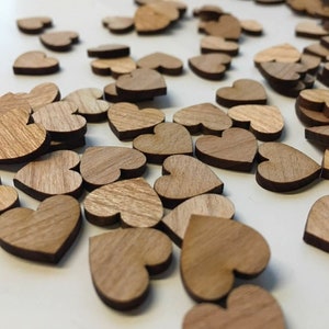 100 décorations dispersées décorations de table coeur en bois coeurs décoratifs de mariage naturels pièces dispersées MINI taille env. 13 mm foncé image 1