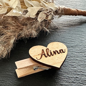 Pinzas para la ropa con nombre, etiqueta personalizada para el nombre, tarjeta de lugar, regalo para invitados con corazón de madera de 3 cm