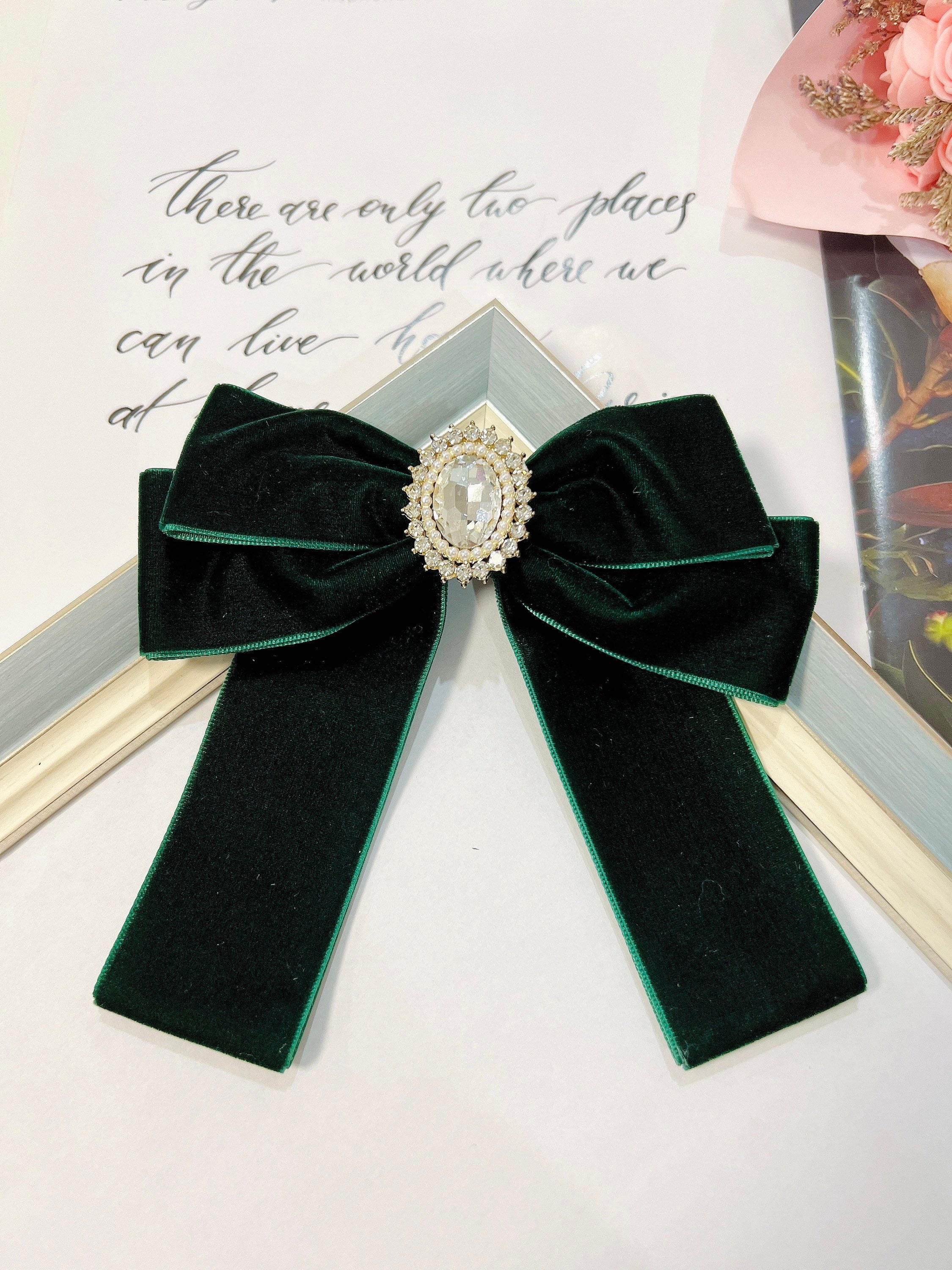 Luxury Gift Bows - 60+ Gift Ideas for 2024