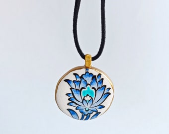 Floral Necklace, Ceramic Necklace, ceramic pendant, Hand Paint Necklace, floral pendant, pottery necklace, white necklace