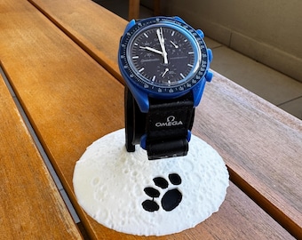 Watch Moon Stand with Dog Paw Print – 3D Printed Display