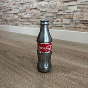 Coca Cola Art Bottle hand painted by RiY Spanish sculptor and painter in 2021, collection coke Art Bottles